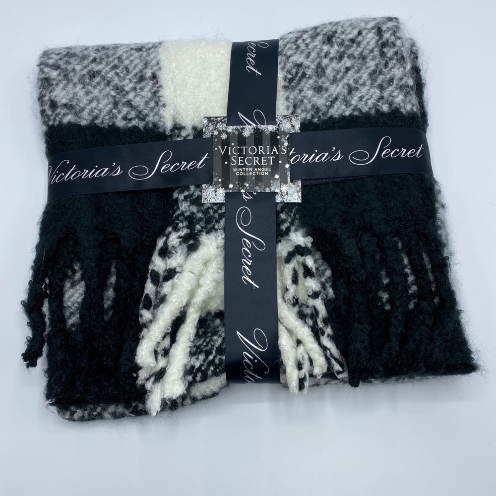 Victoria Secret Scarf!